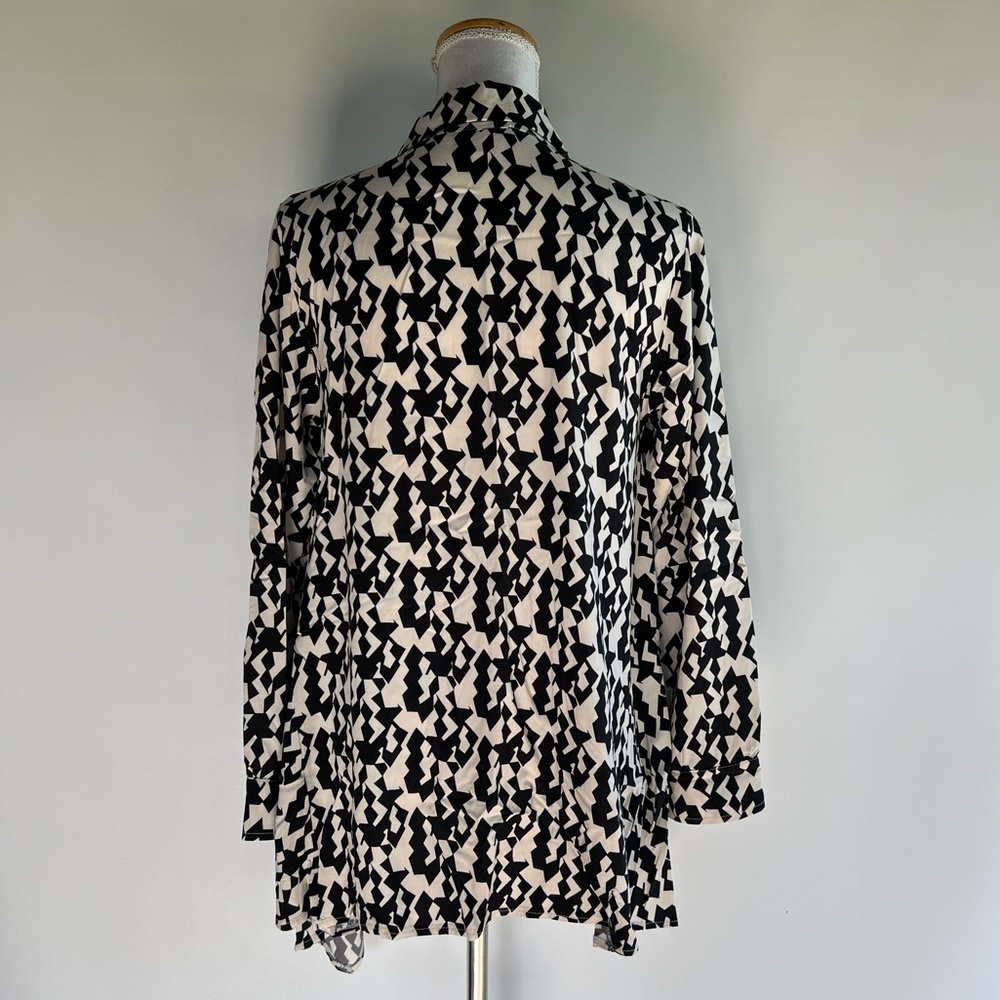 Ale Italian Made Asymmetrical Hem Button Down Top - sz M - Picture 3 of 6